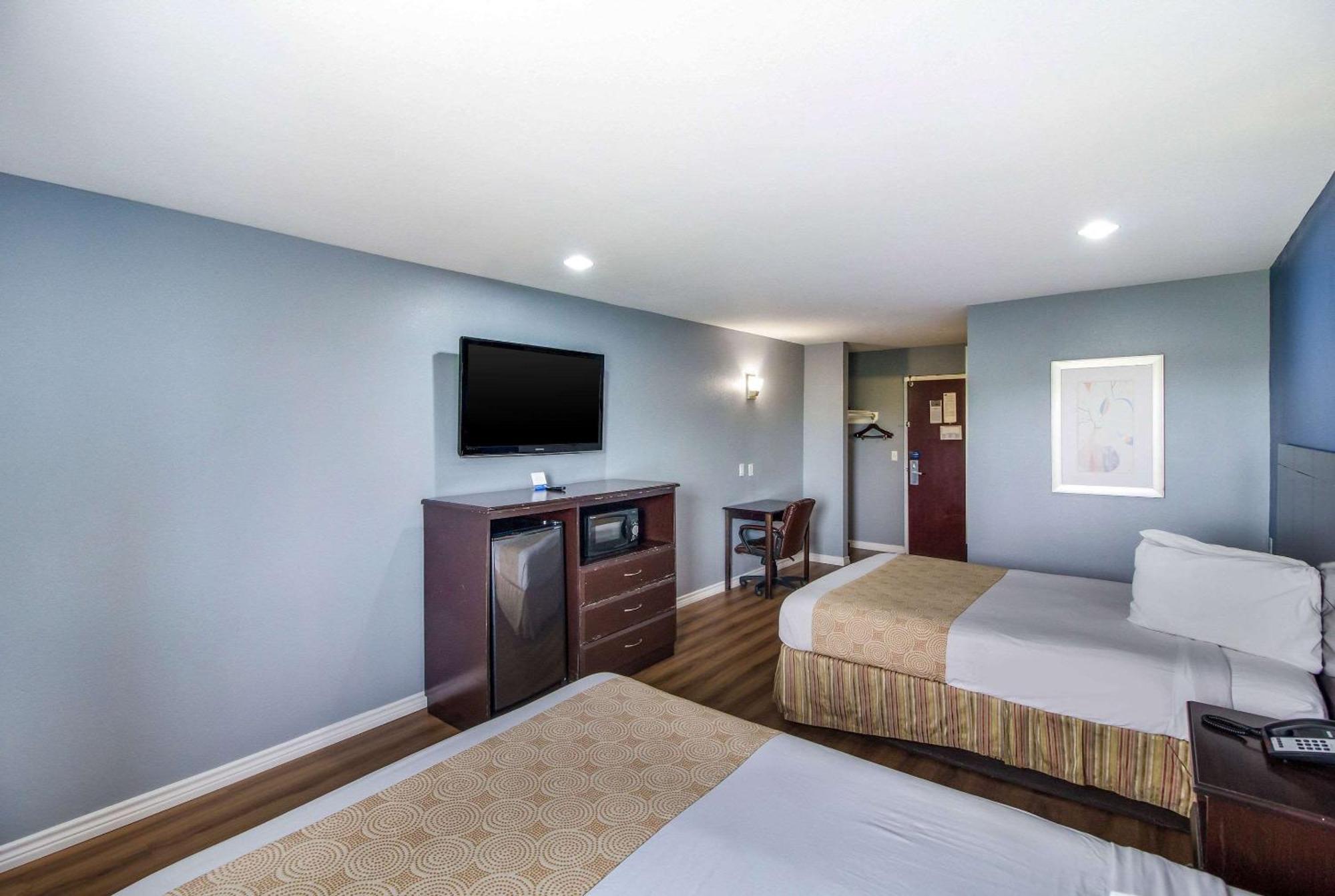 Rodeway Inn & Suites Port Arthur - Groves Buitenkant foto
