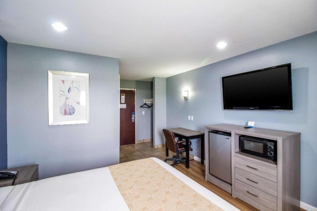 Rodeway Inn & Suites Port Arthur - Groves Buitenkant foto