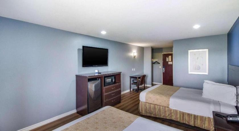 Rodeway Inn & Suites Port Arthur - Groves Buitenkant foto