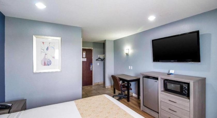 Rodeway Inn & Suites Port Arthur - Groves Buitenkant foto